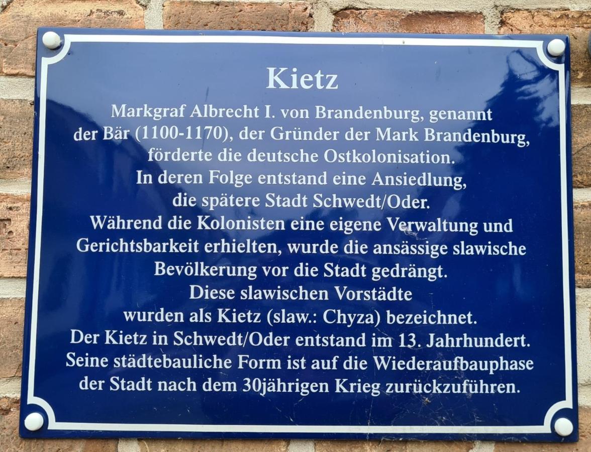Die Ferienwohnung "Am Kietz" Schwedt Eksteriør billede